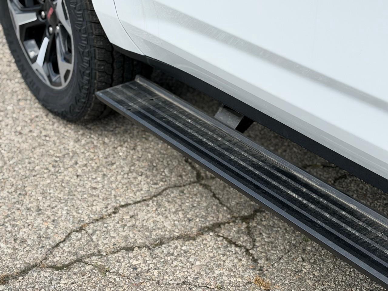 2026 GMC Yukon AT4 4dr 4x4 Photo