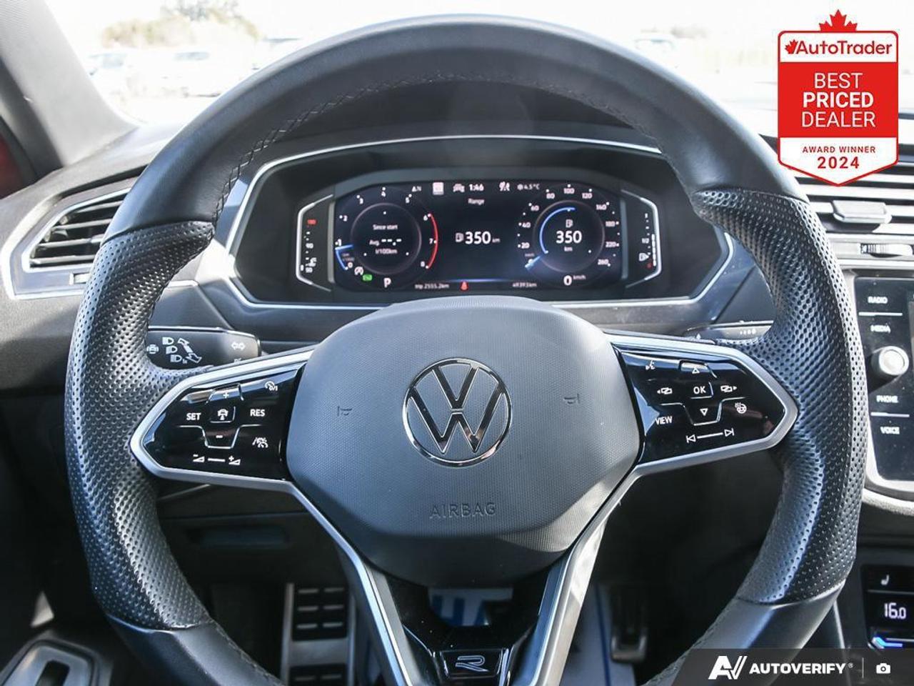 2024 Volkswagen Tiguan Highline R-LINE 4dr All-wheel Drive 4MOTION Photo