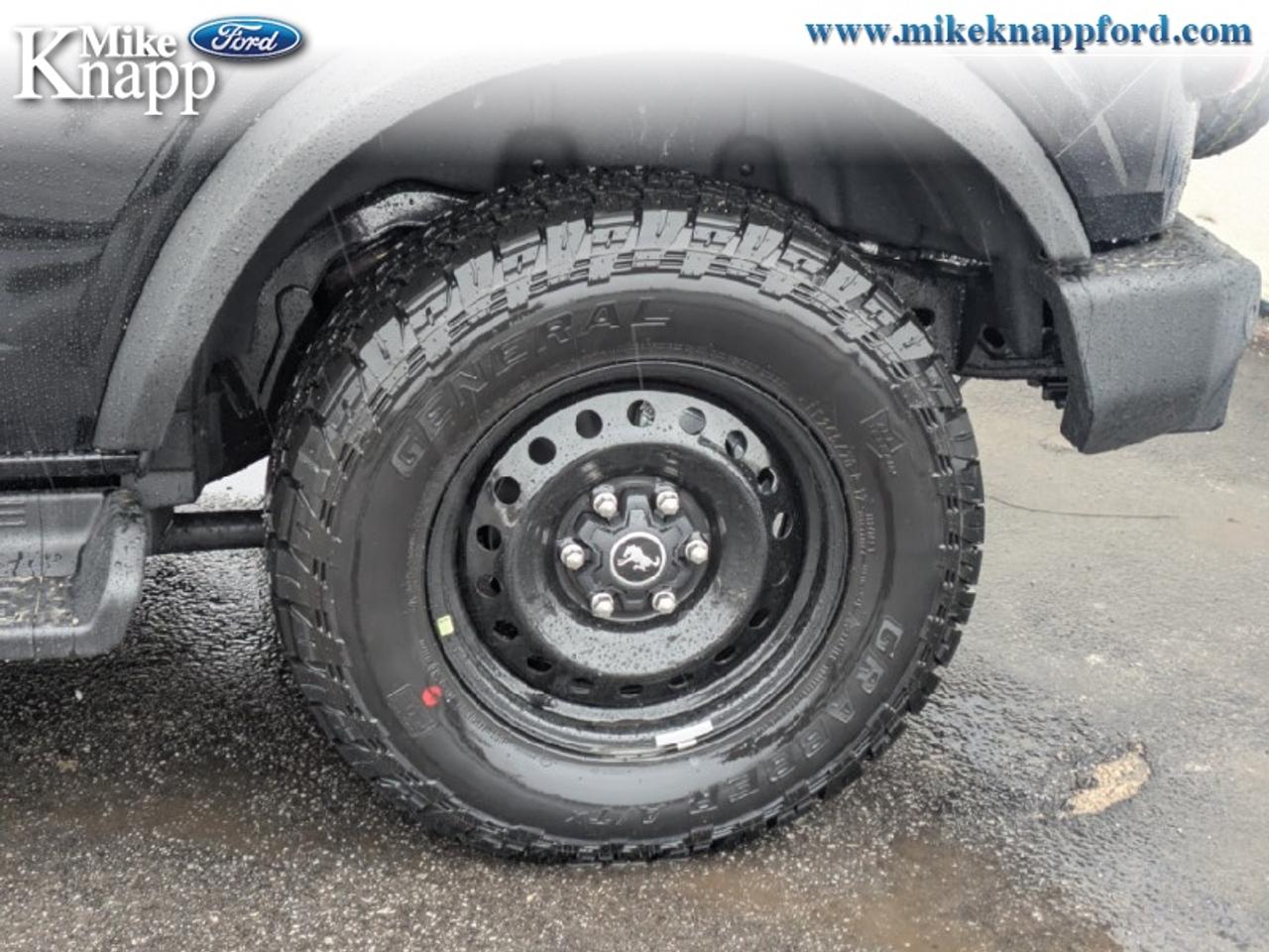 2026 Ford Bronco Outer Banks Photo