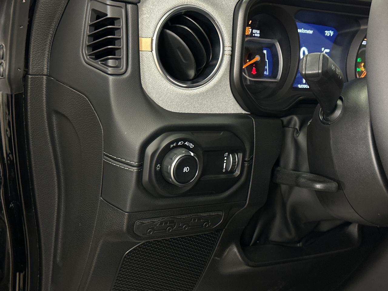 2024 Jeep Wrangler SAHARA 4DR 4X4 Photo
