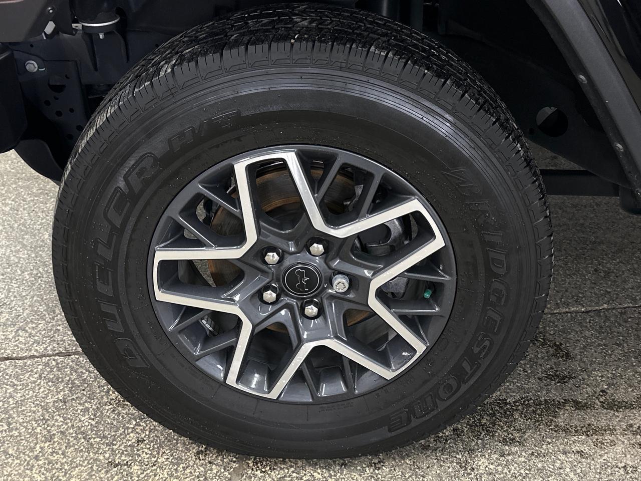 2024 Jeep Wrangler SAHARA 4DR 4X4 Photo