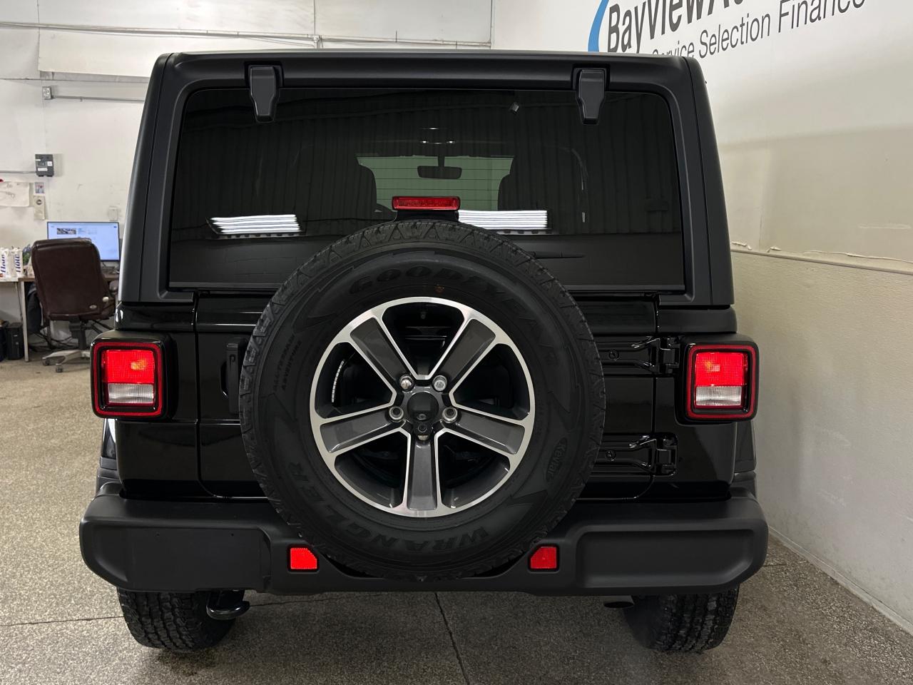 2023 Jeep Wrangler SAHARA 4DR 4X4 Photo