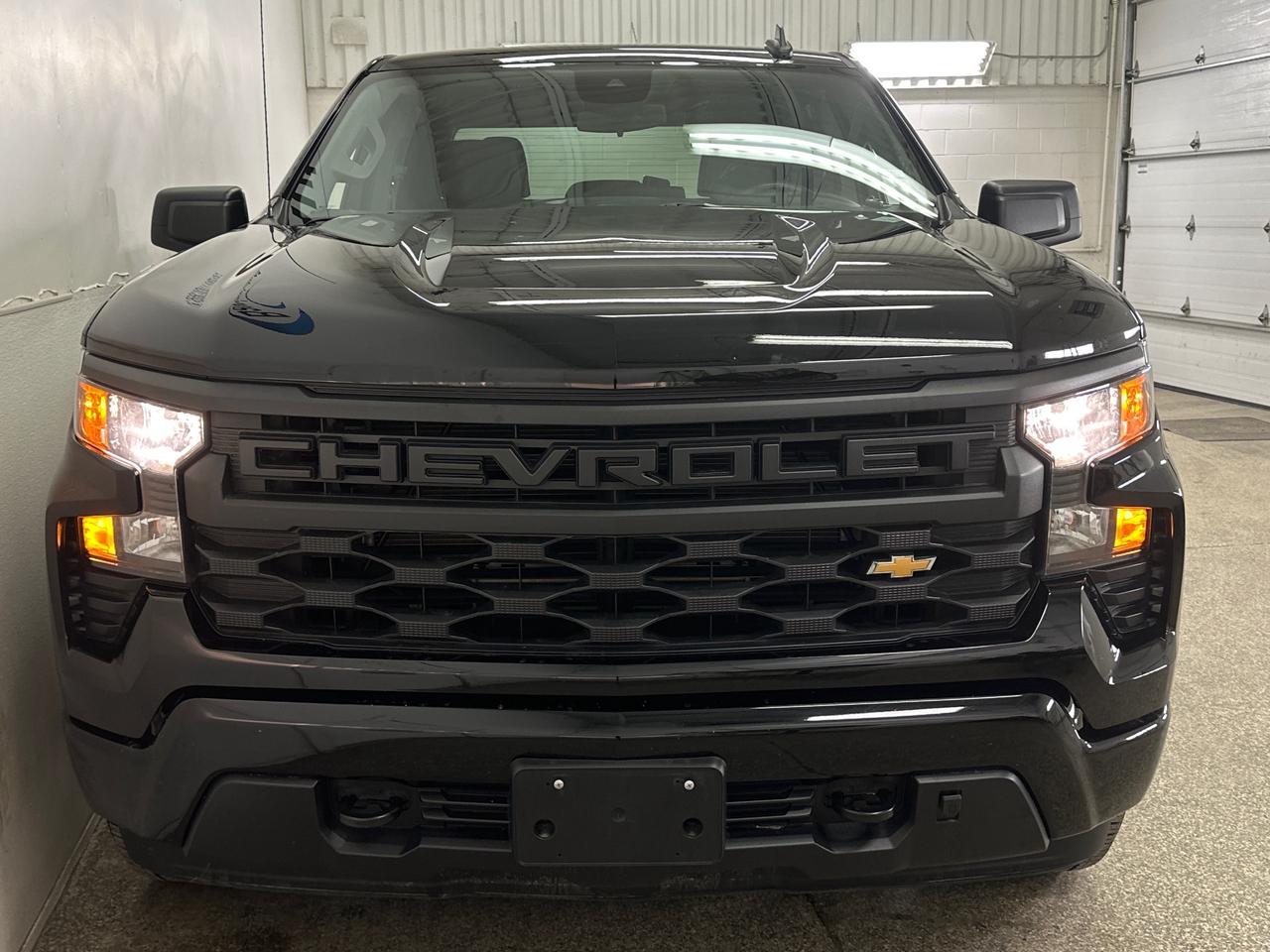 2024 Chevrolet Silverado 1500 Custom Photo