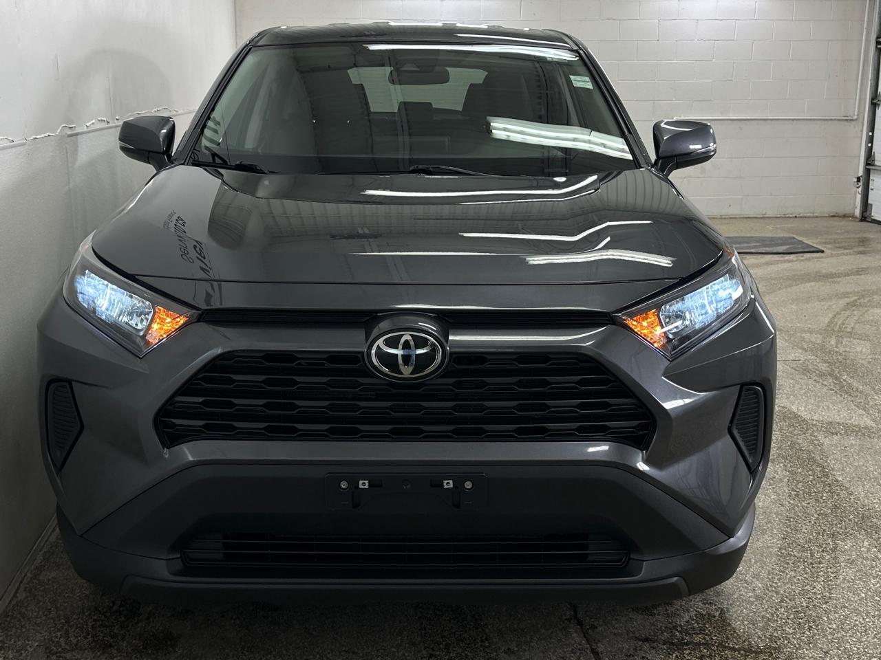 2023 Toyota RAV4 LE 4dr All-wheel Drive Photo