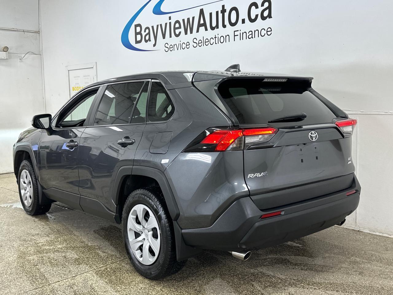 2023 Toyota RAV4 LE 4dr All-wheel Drive Photo4