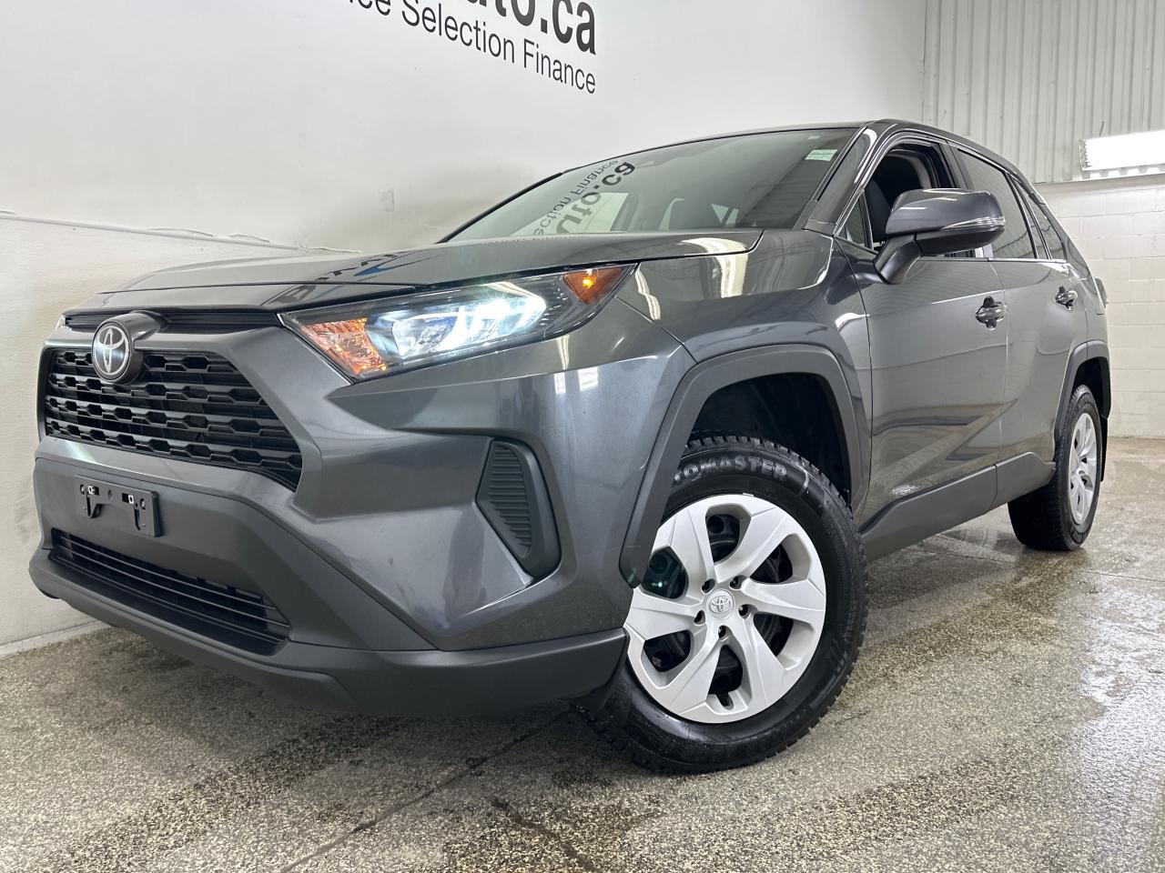 2023 Toyota RAV4 LE 4dr All-wheel Drive Photo