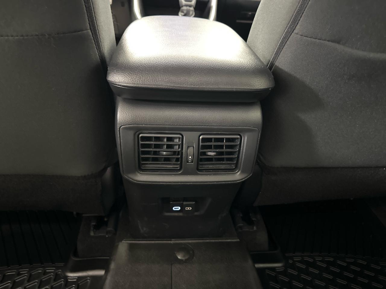 2023 Toyota RAV4 LE 4dr All-wheel Drive Photo