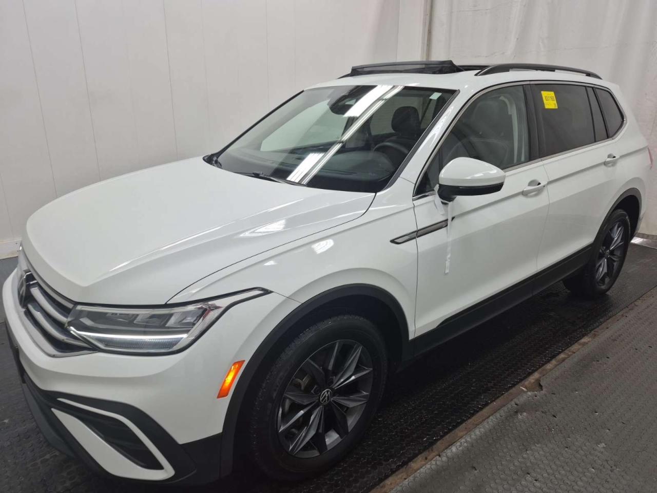 2023 Volkswagen Tiguan Comfortline 4dr All-wheel Drive 4MOTION Photo0