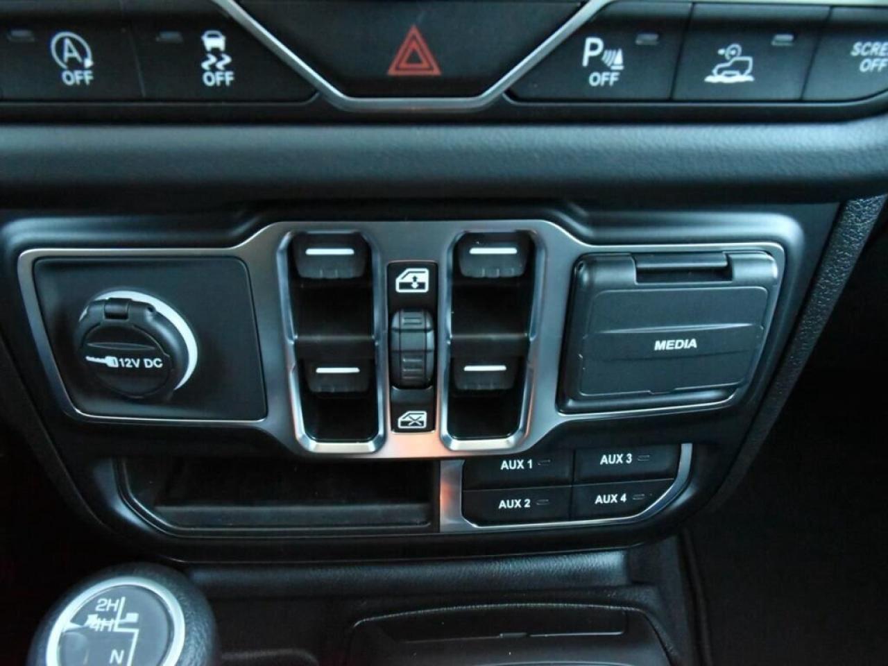 2025 Jeep Wrangler SAHARA   TECH GROUP   SAFETY GROUP   TRAILER TOW Photo