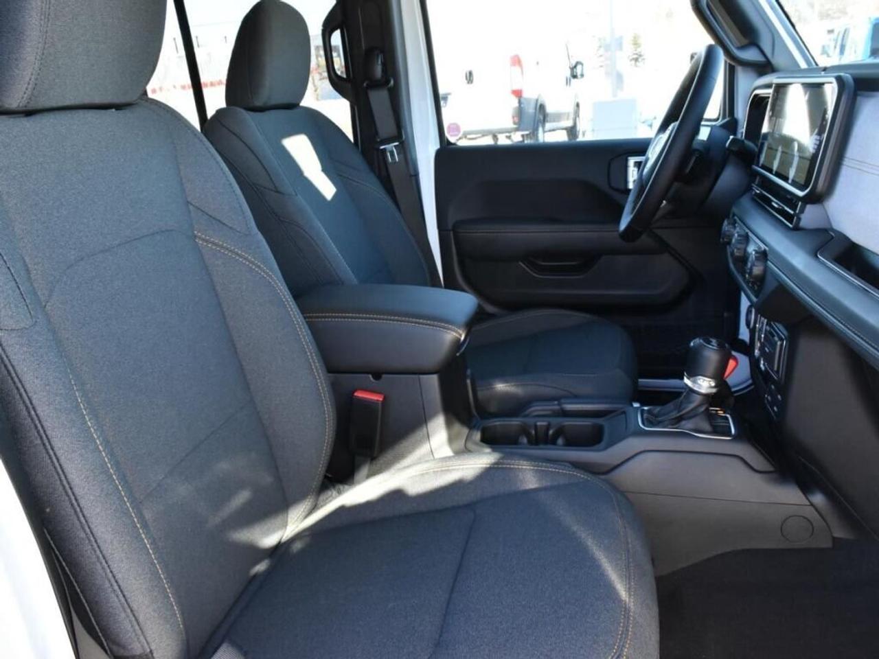 2025 Jeep Wrangler SAHARA   TECH GROUP   SAFETY GROUP   TRAILER TOW Photo