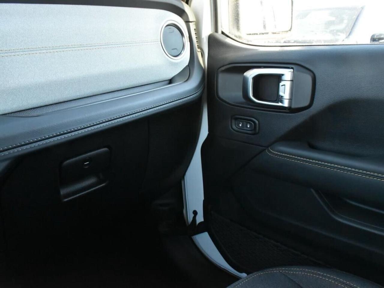 2025 Jeep Wrangler SAHARA   TECH GROUP   SAFETY GROUP   TRAILER TOW Photo