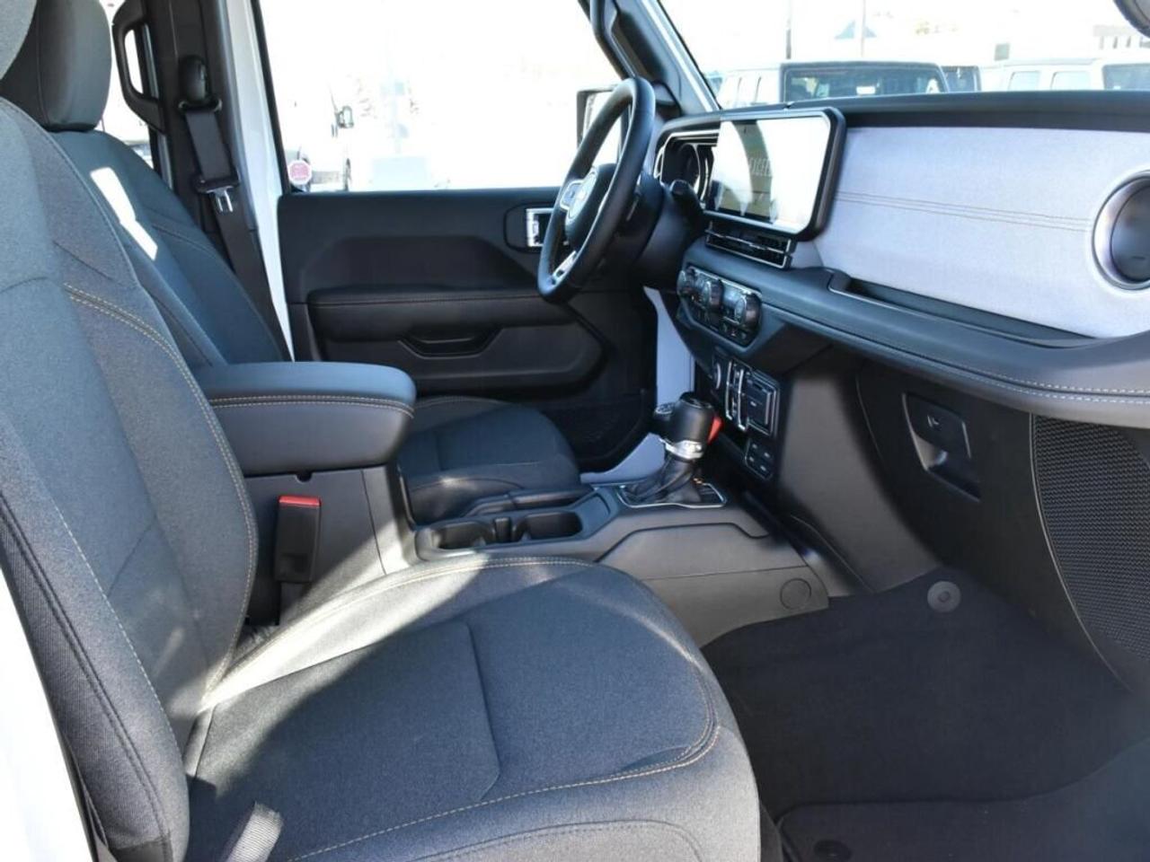 2025 Jeep Wrangler SAHARA   TECH GROUP   SAFETY GROUP   TRAILER TOW Photo