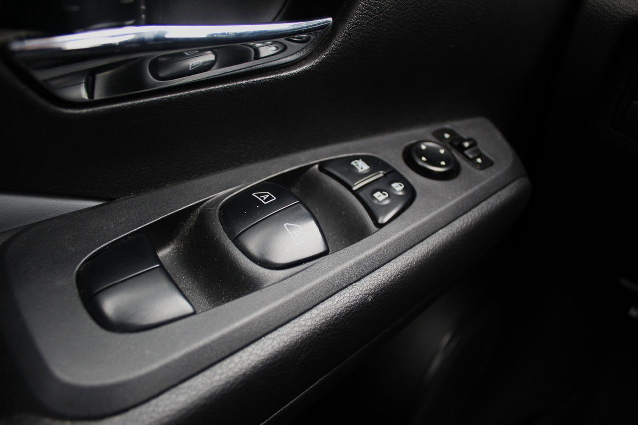 2021 Nissan Kicks SR 1-Owner, Dealer Serviced! Photo