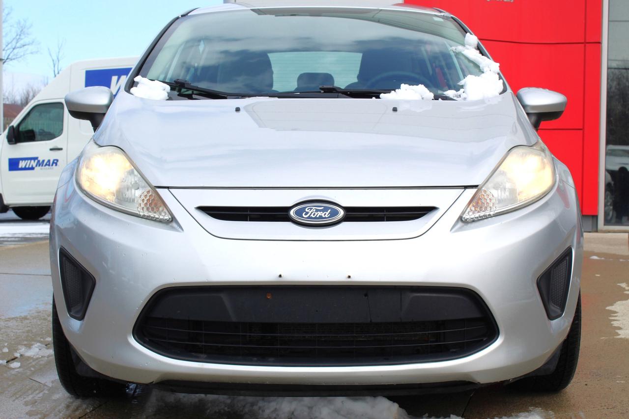 2013 Ford Fiesta SE Photo