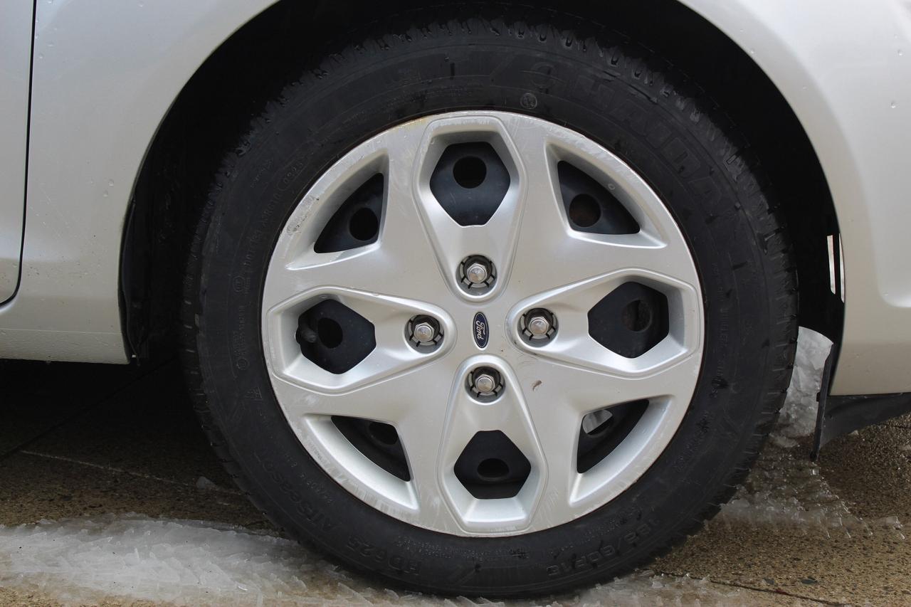 2013 Ford Fiesta SE Photo