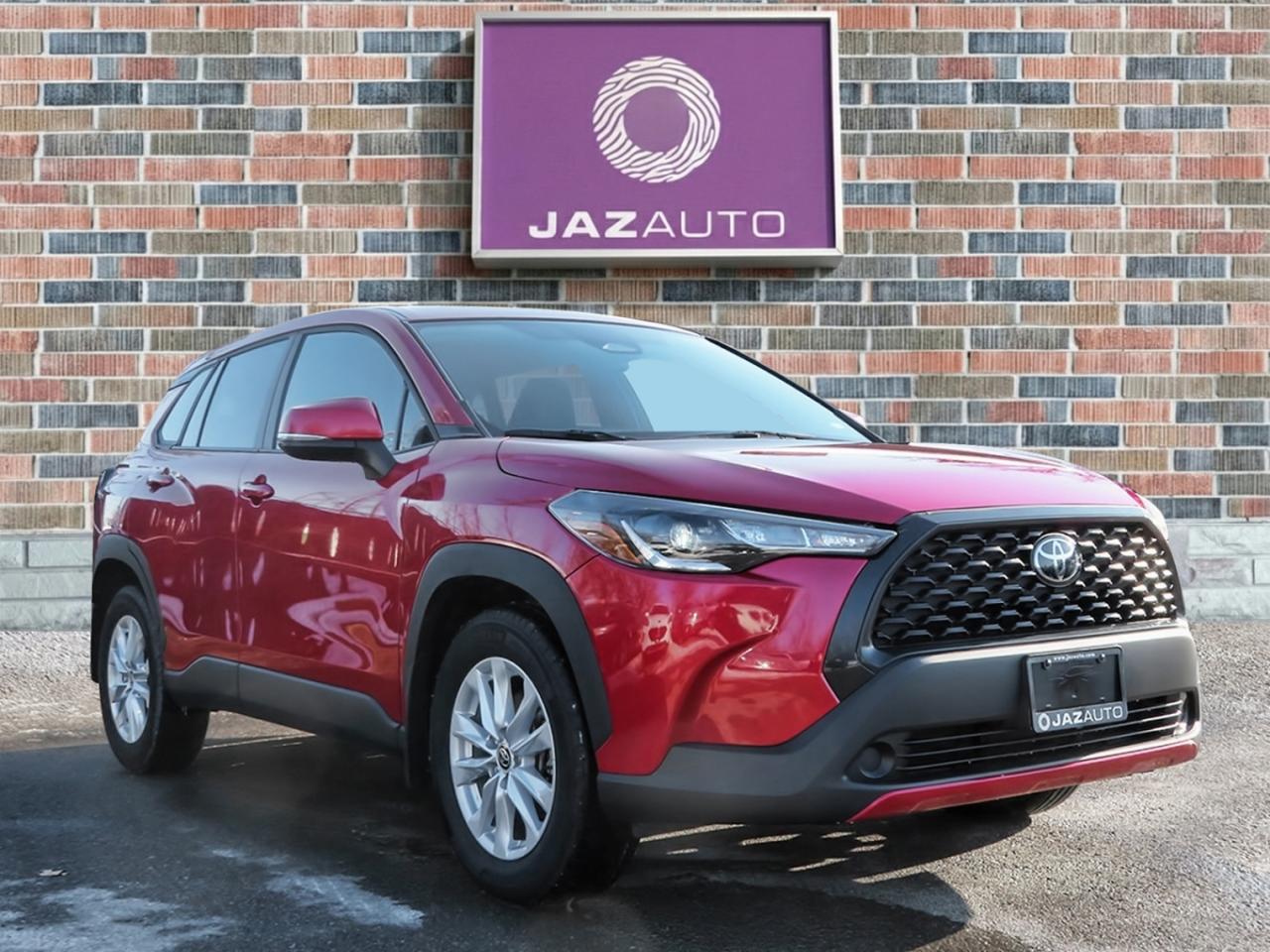 2024 Toyota Corolla Cross LE AWD Photo2