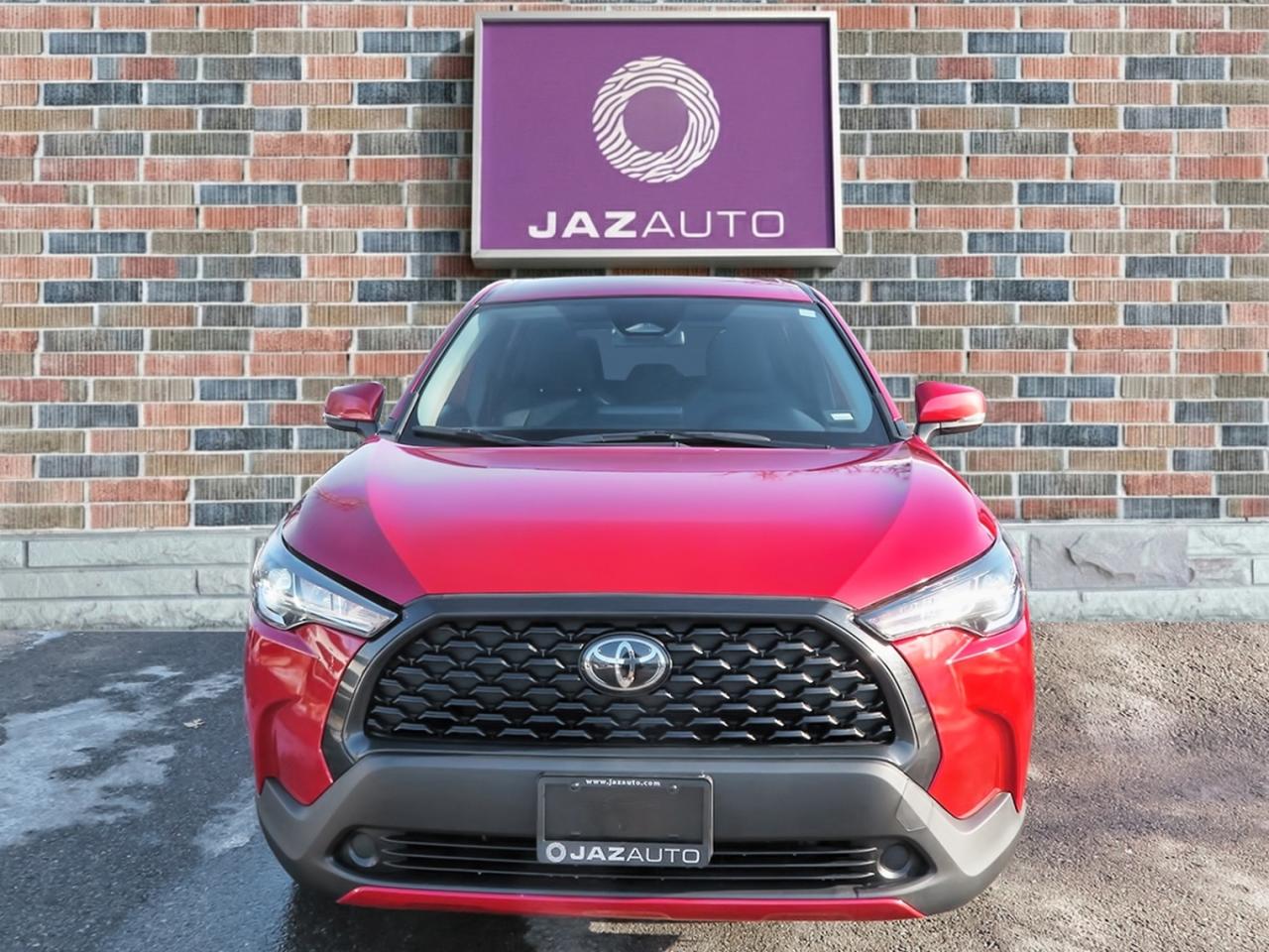 2024 Toyota Corolla Cross LE AWD Photo