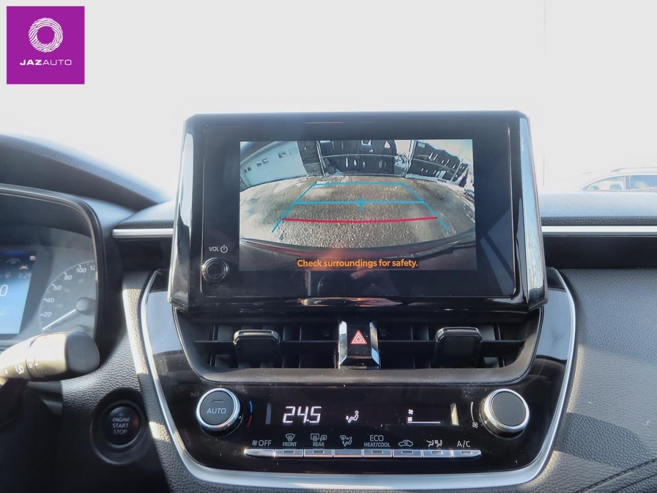 2024 Toyota Corolla Cross LE AWD Photo