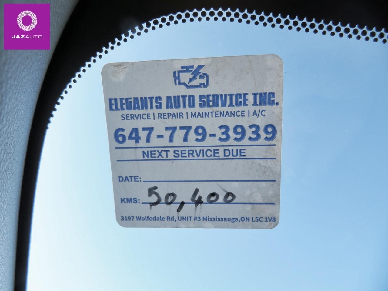 2024 Toyota Corolla Cross LE AWD Photo