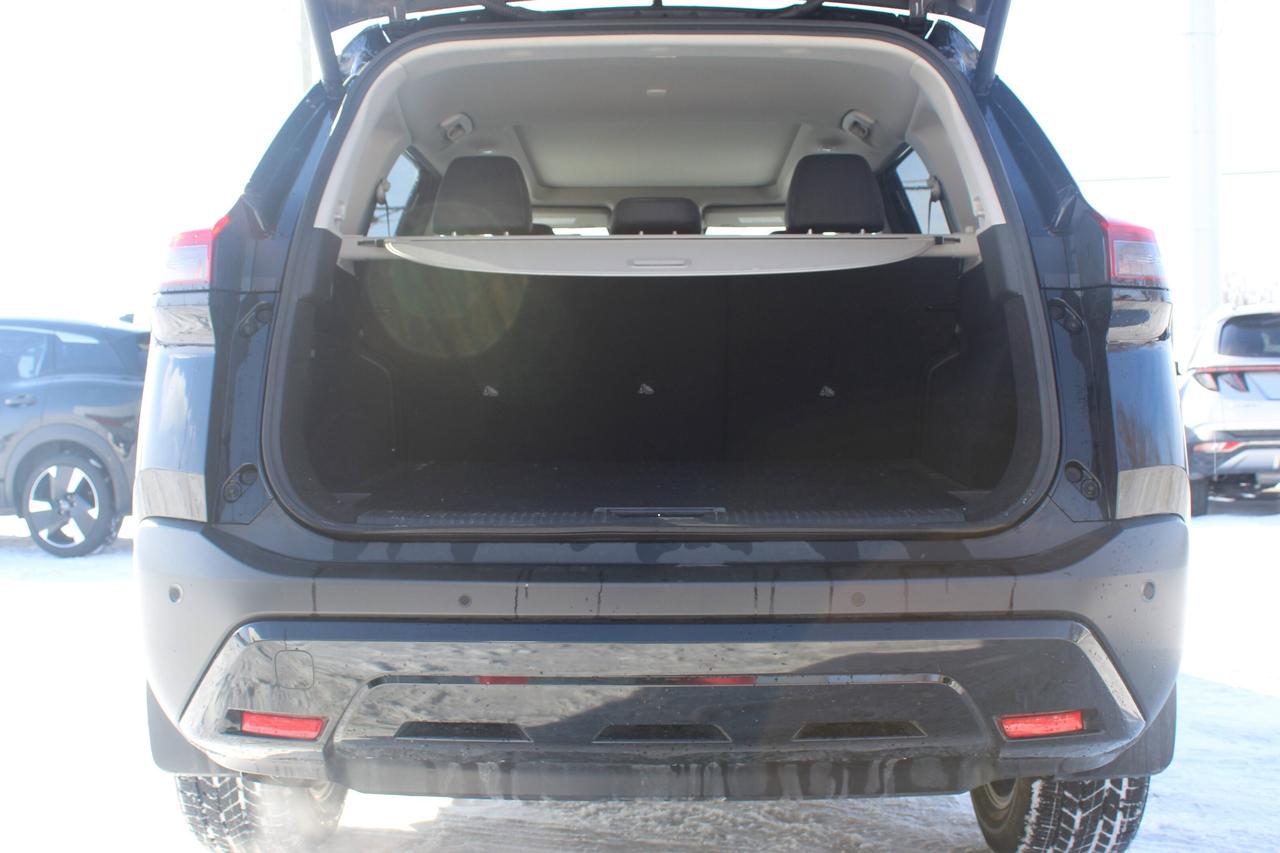 2023 Nissan Rogue SV MOONROOF Photo