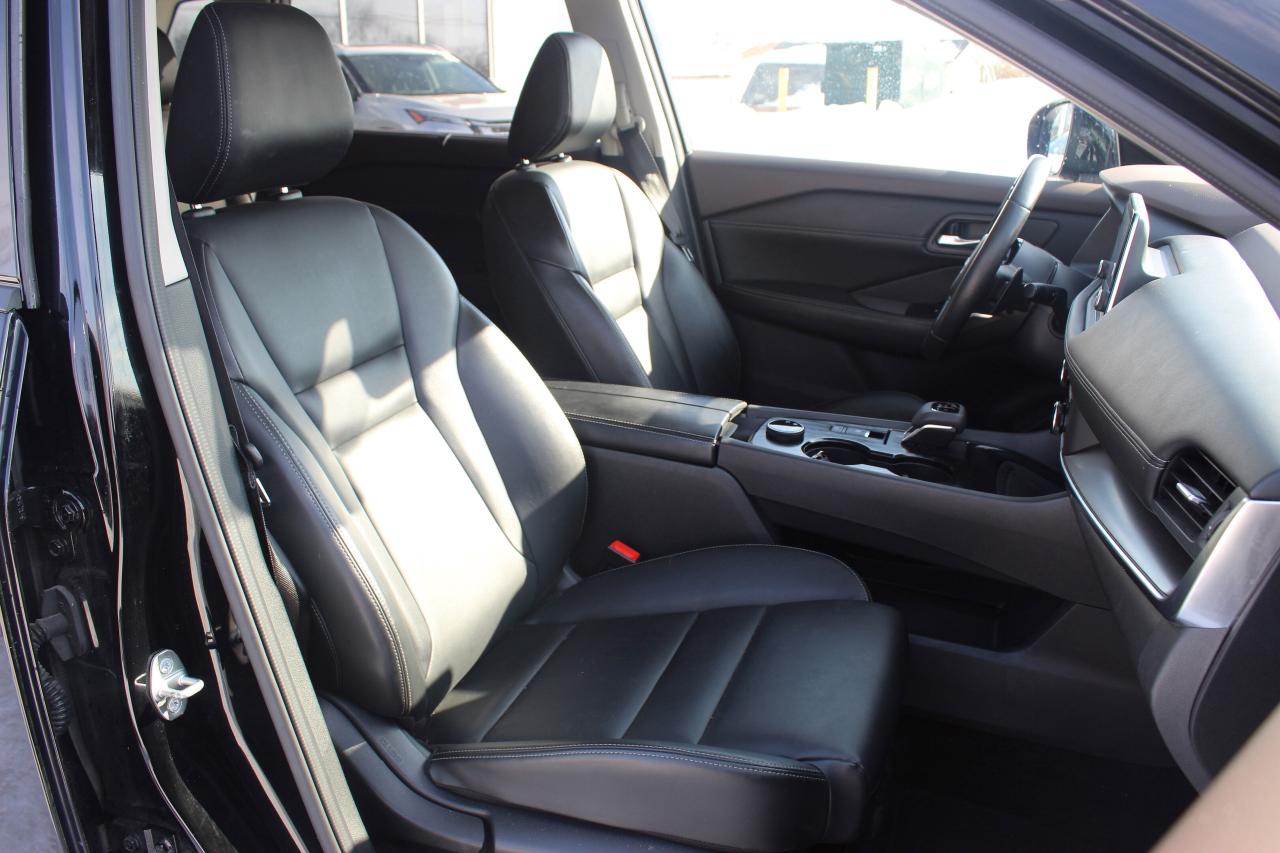 2023 Nissan Rogue SV MOONROOF Photo