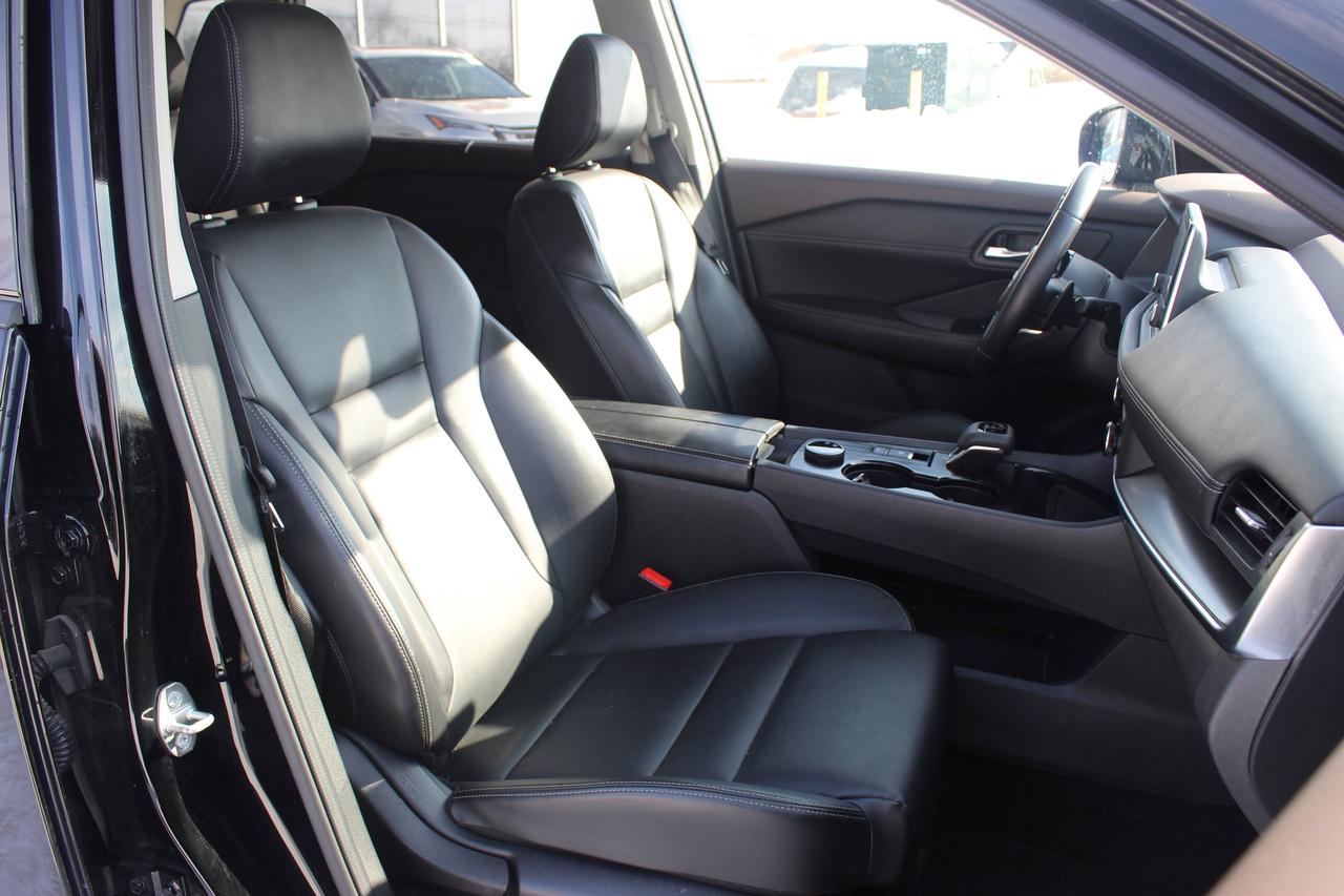 2023 Nissan Rogue SV MOONROOF Photo