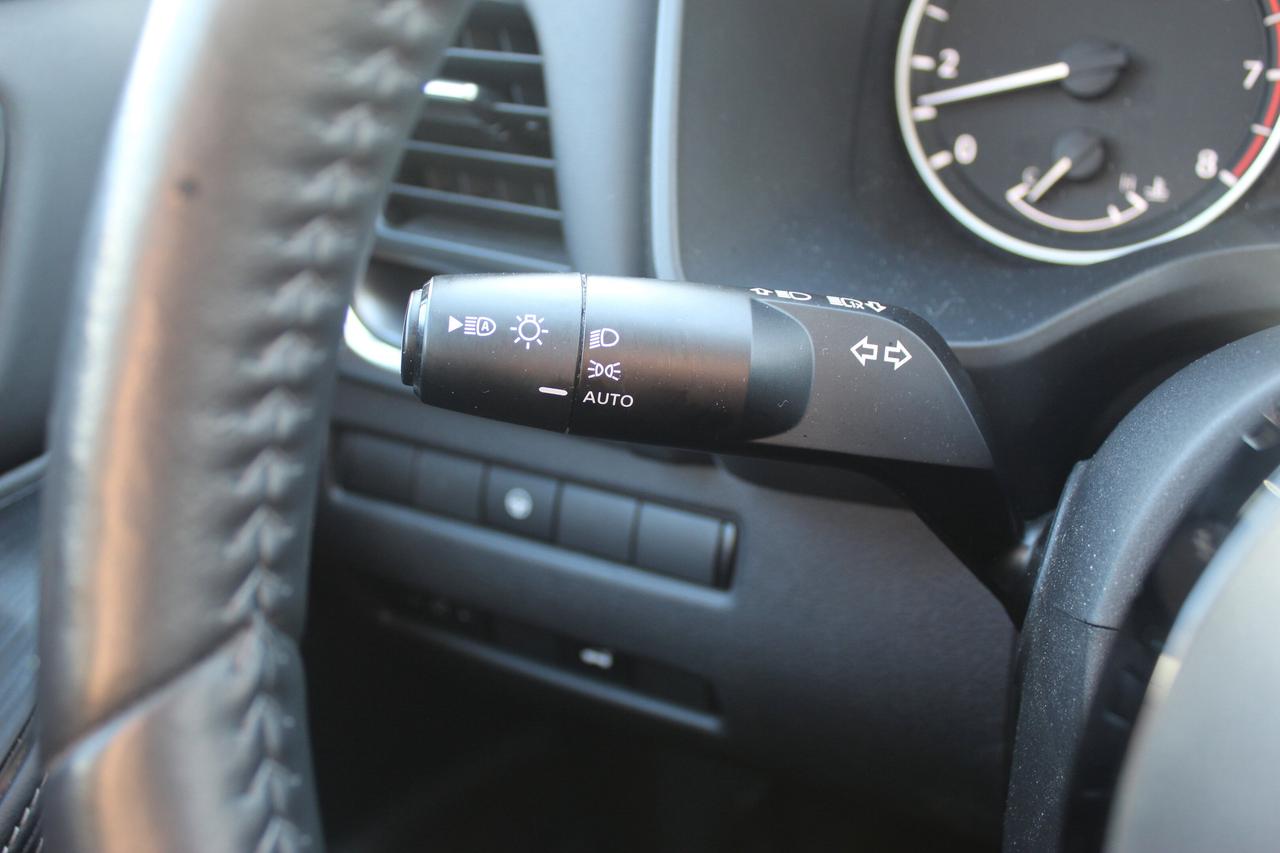 2023 Nissan Rogue SV MOONROOF Photo