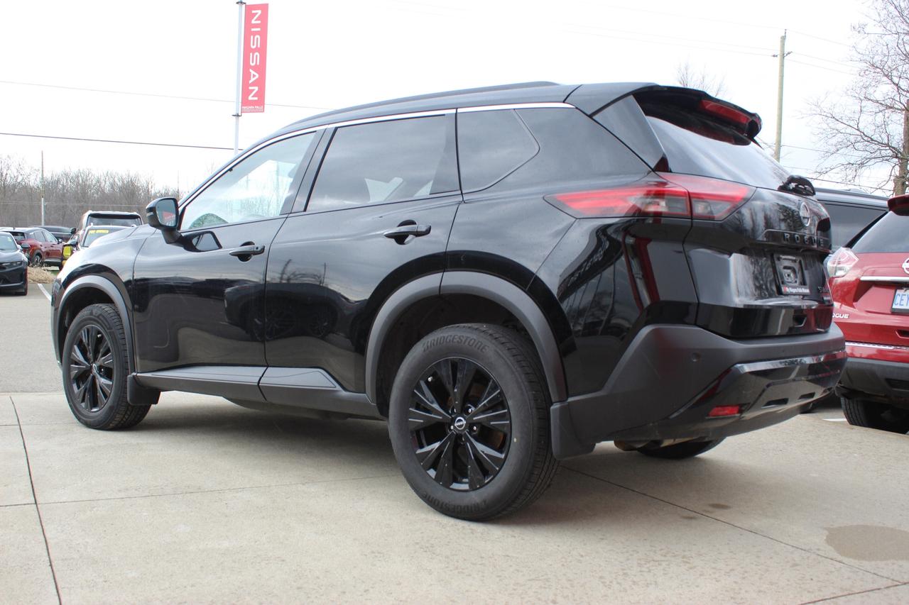 2023 Nissan Rogue SV MOONROOF Photo3