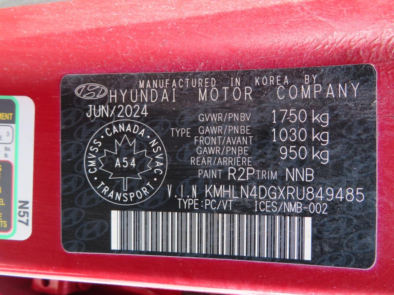 2024 Hyundai Elantra Luxury IVT Photo