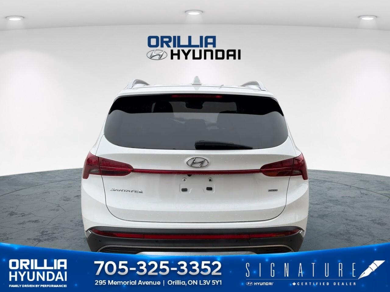 2023 Hyundai Santa Fe Preferred AWD Photo3