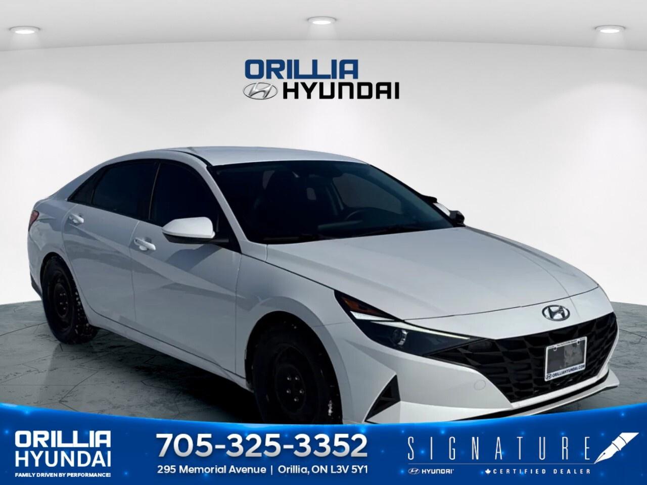 2023 Hyundai Elantra Preferred IVT Photo