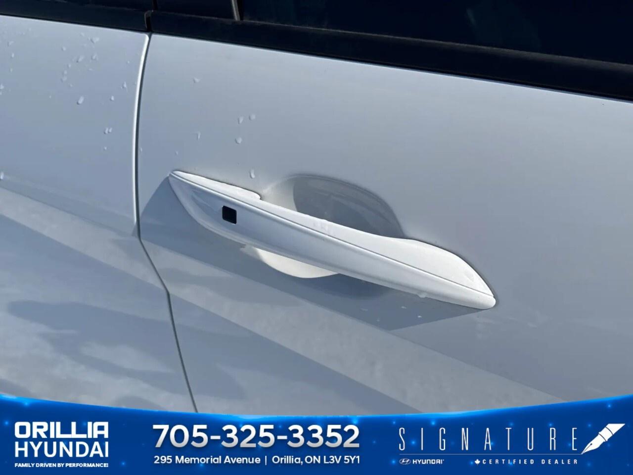 2023 Hyundai Elantra Preferred IVT Photo