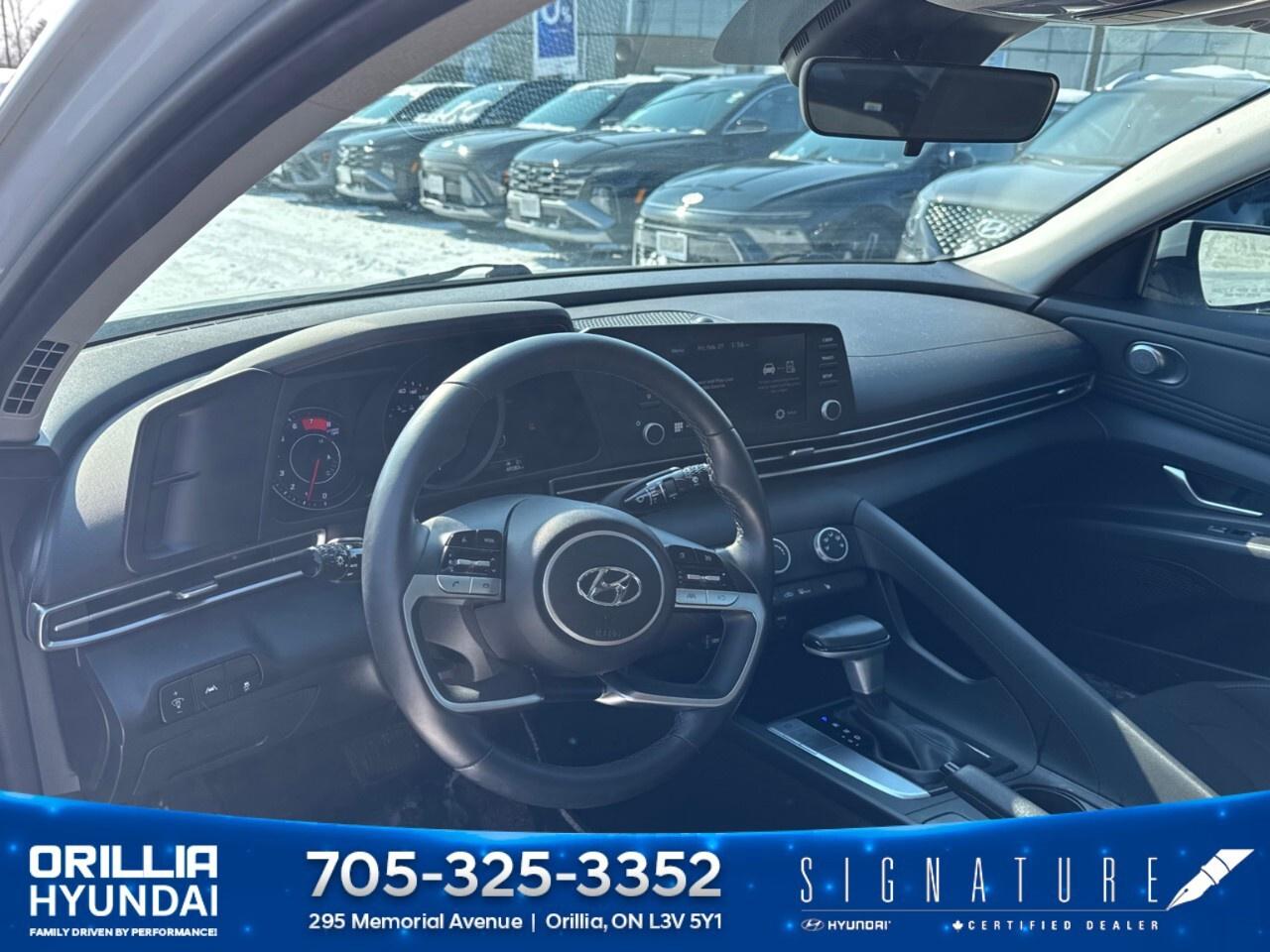 2023 Hyundai Elantra Preferred IVT Photo