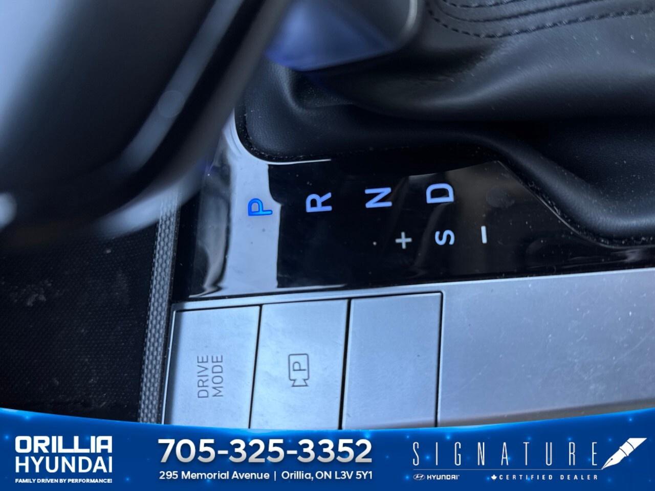 2023 Hyundai Elantra Preferred IVT Photo