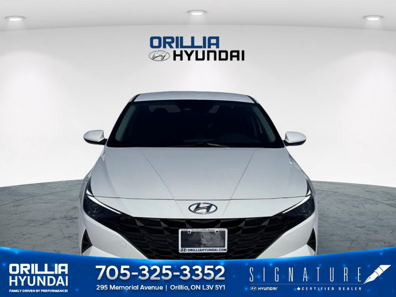 2023 Hyundai Elantra Preferred IVT Photo