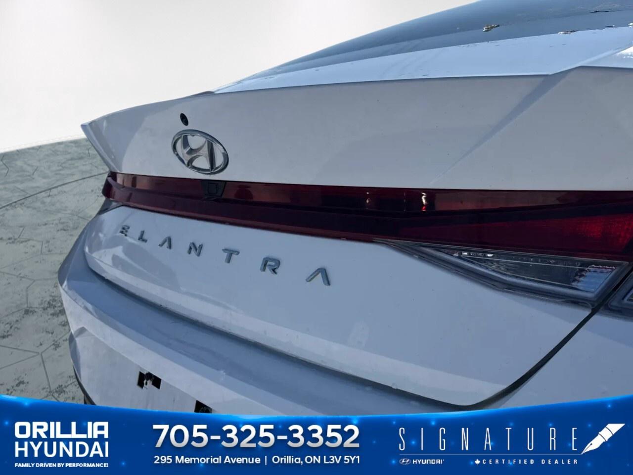 2023 Hyundai Elantra Preferred IVT Photo