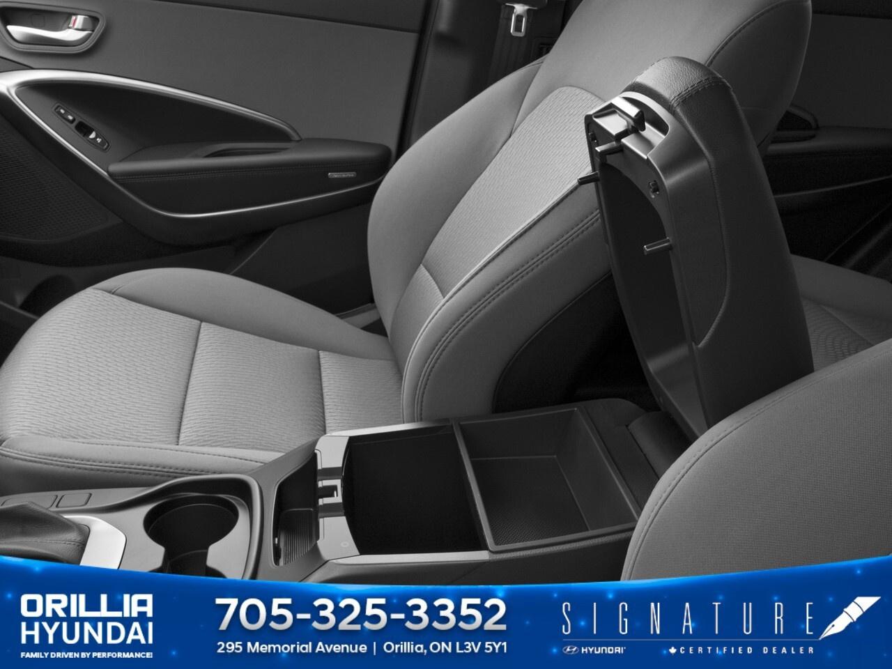 2017 Hyundai Santa Fe Sport FWD 4dr 2.4L Photo