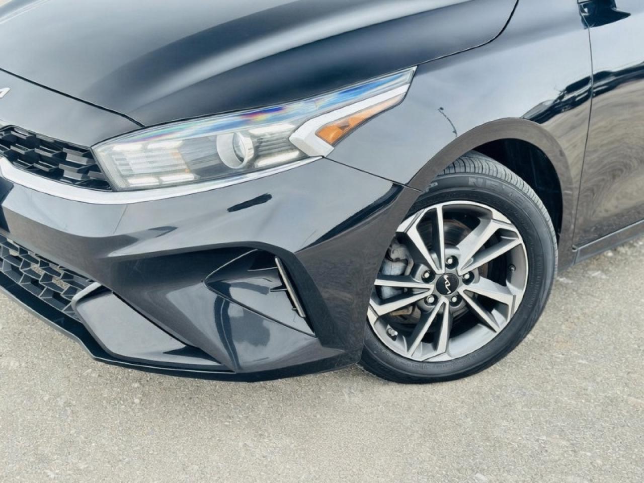 2022 Kia Forte5 EX Photo