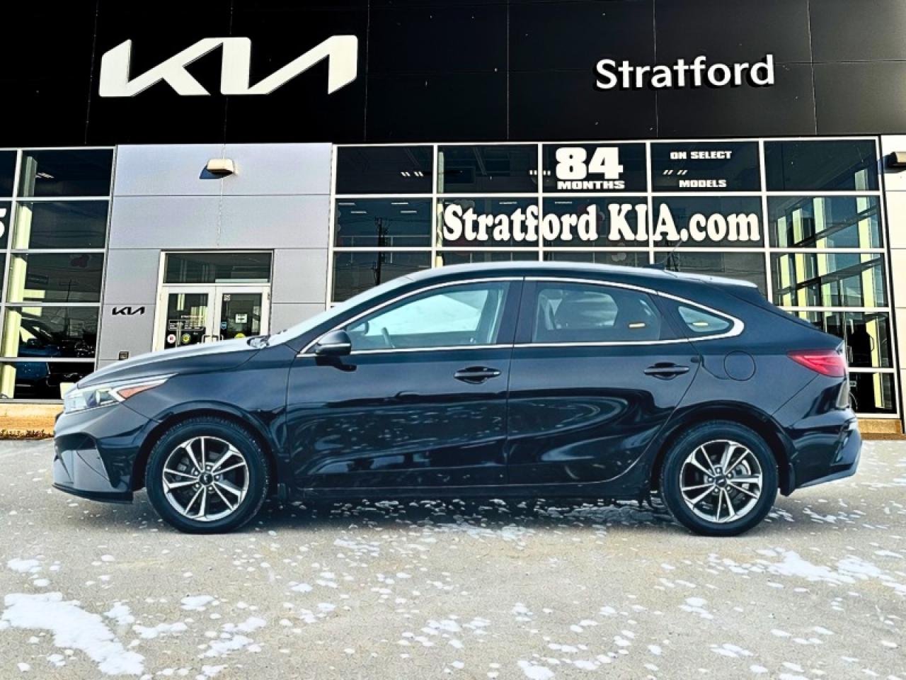 2022 Kia Forte5 EX Photo