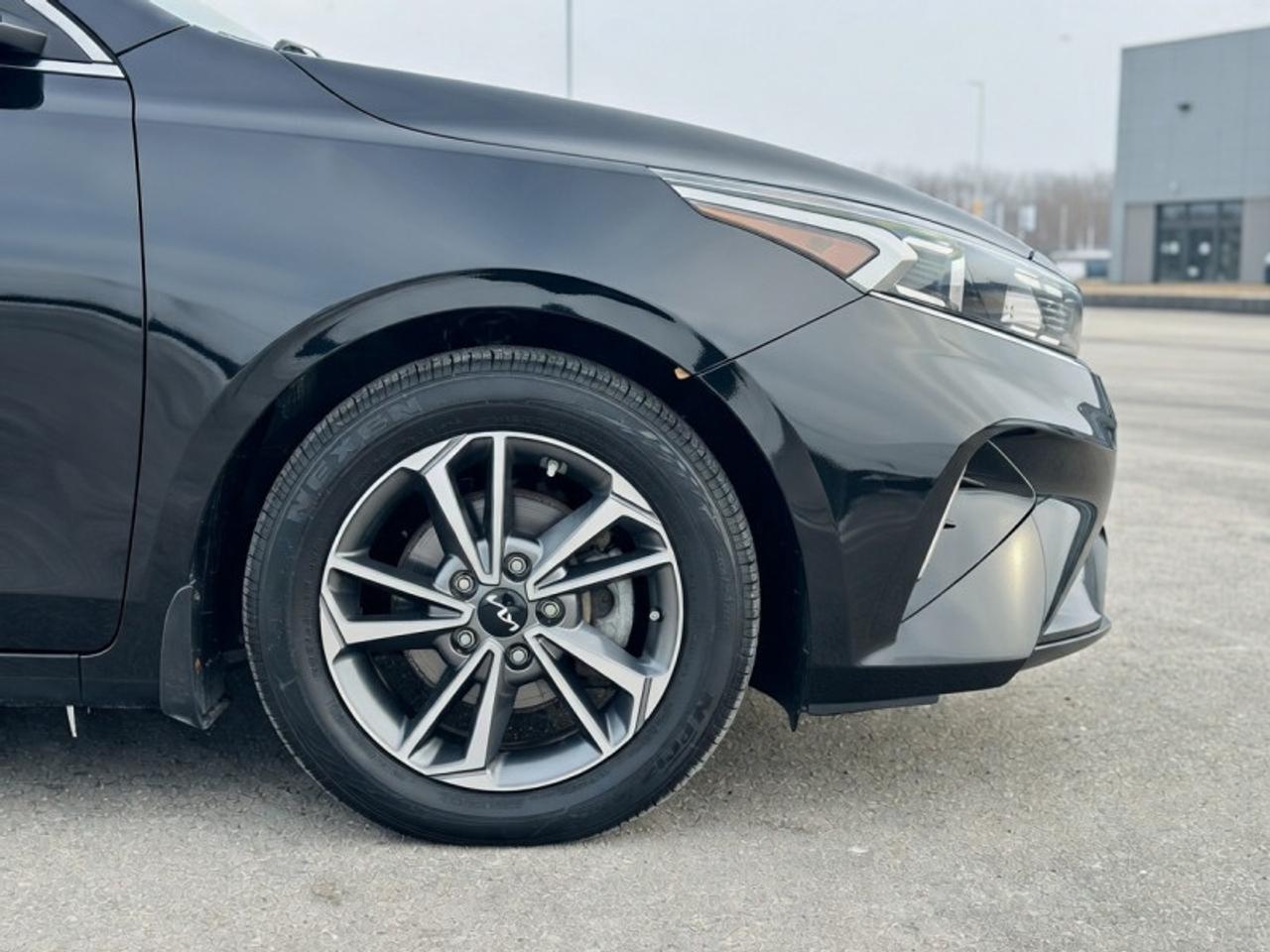 2022 Kia Forte5 EX Photo