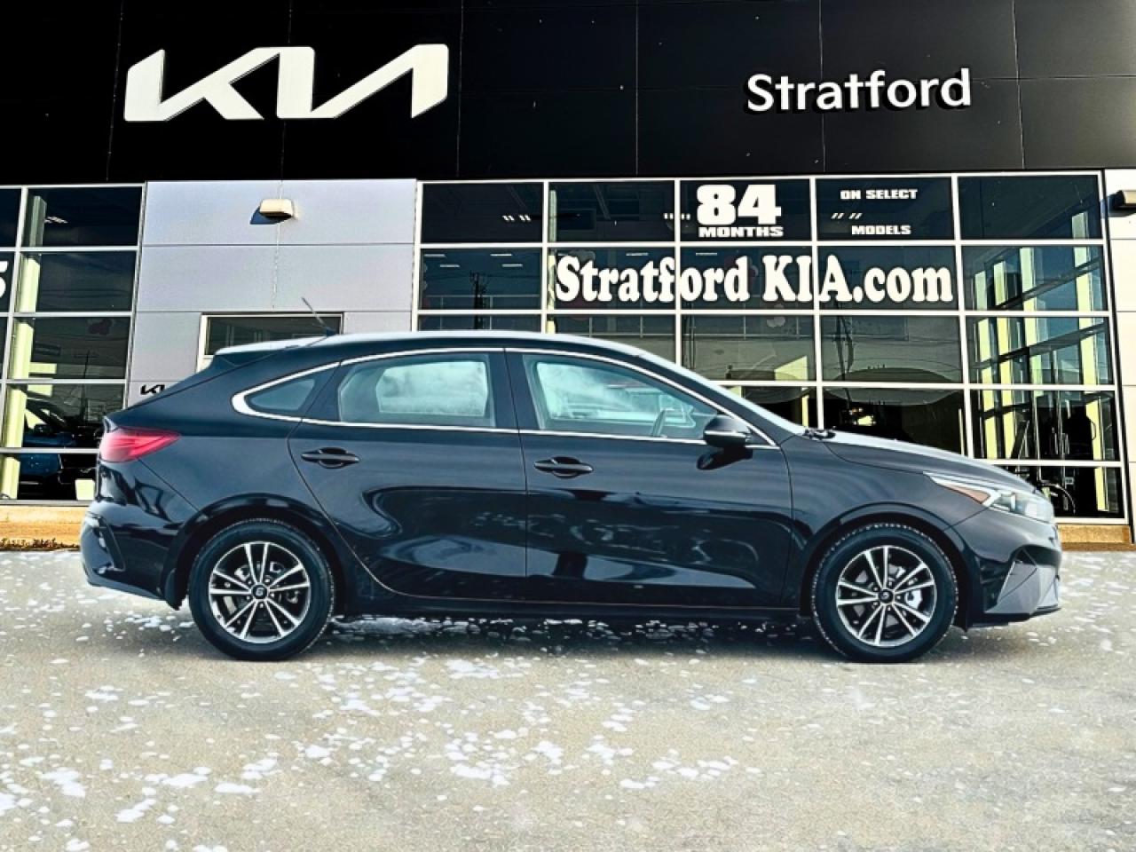 2022 Kia Forte5 EX Photo