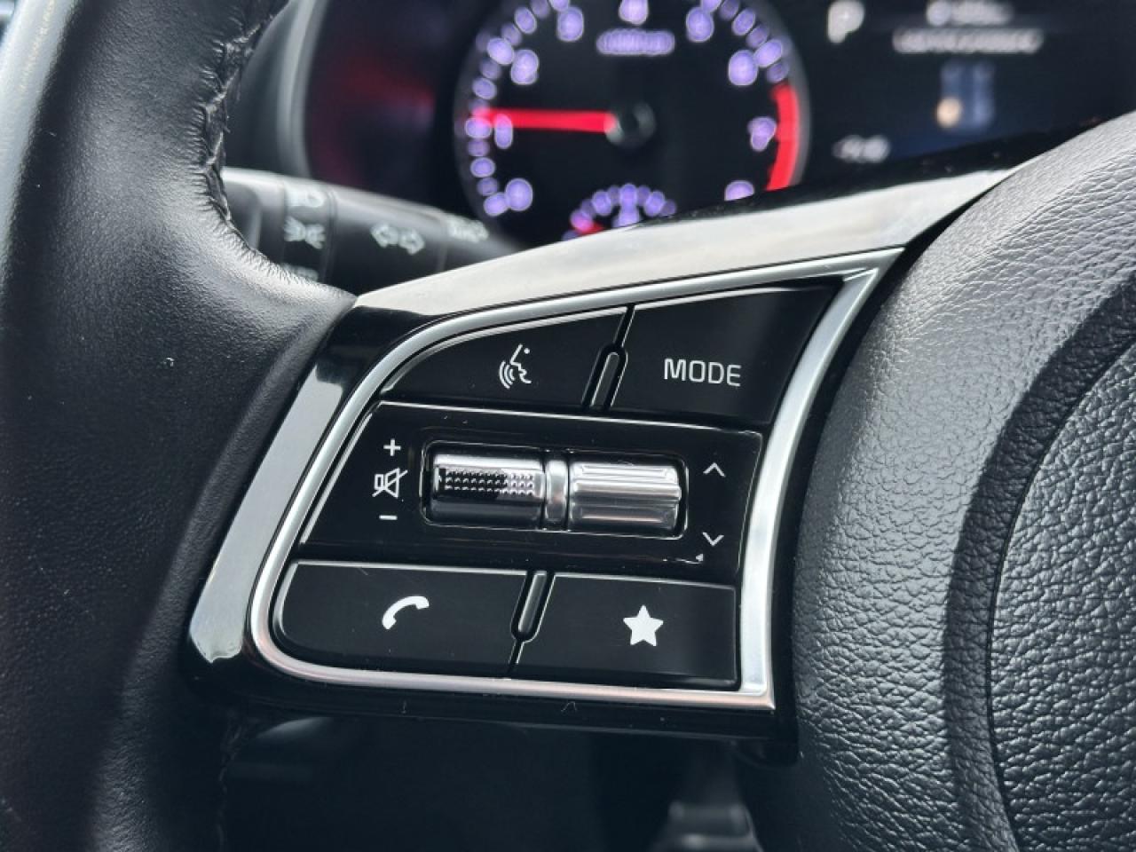 2022 Kia Forte5 EX Photo