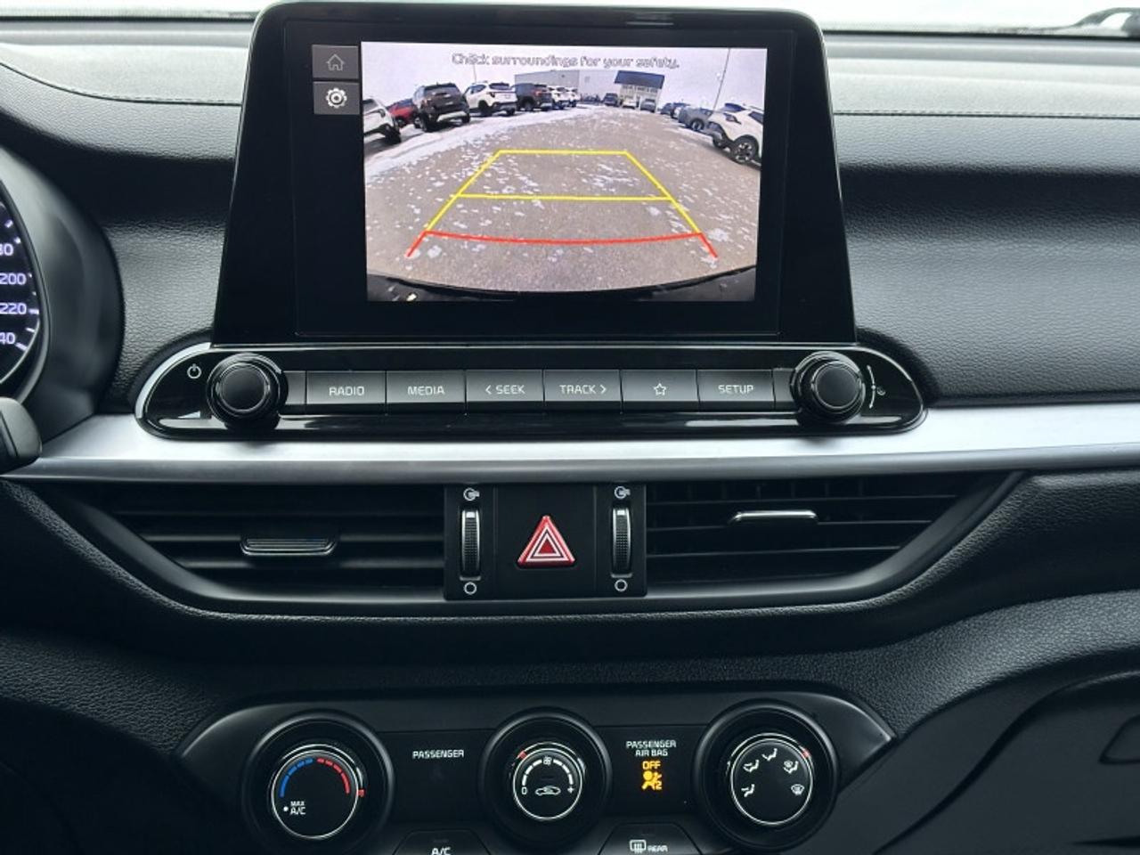 2022 Kia Forte5 EX Photo