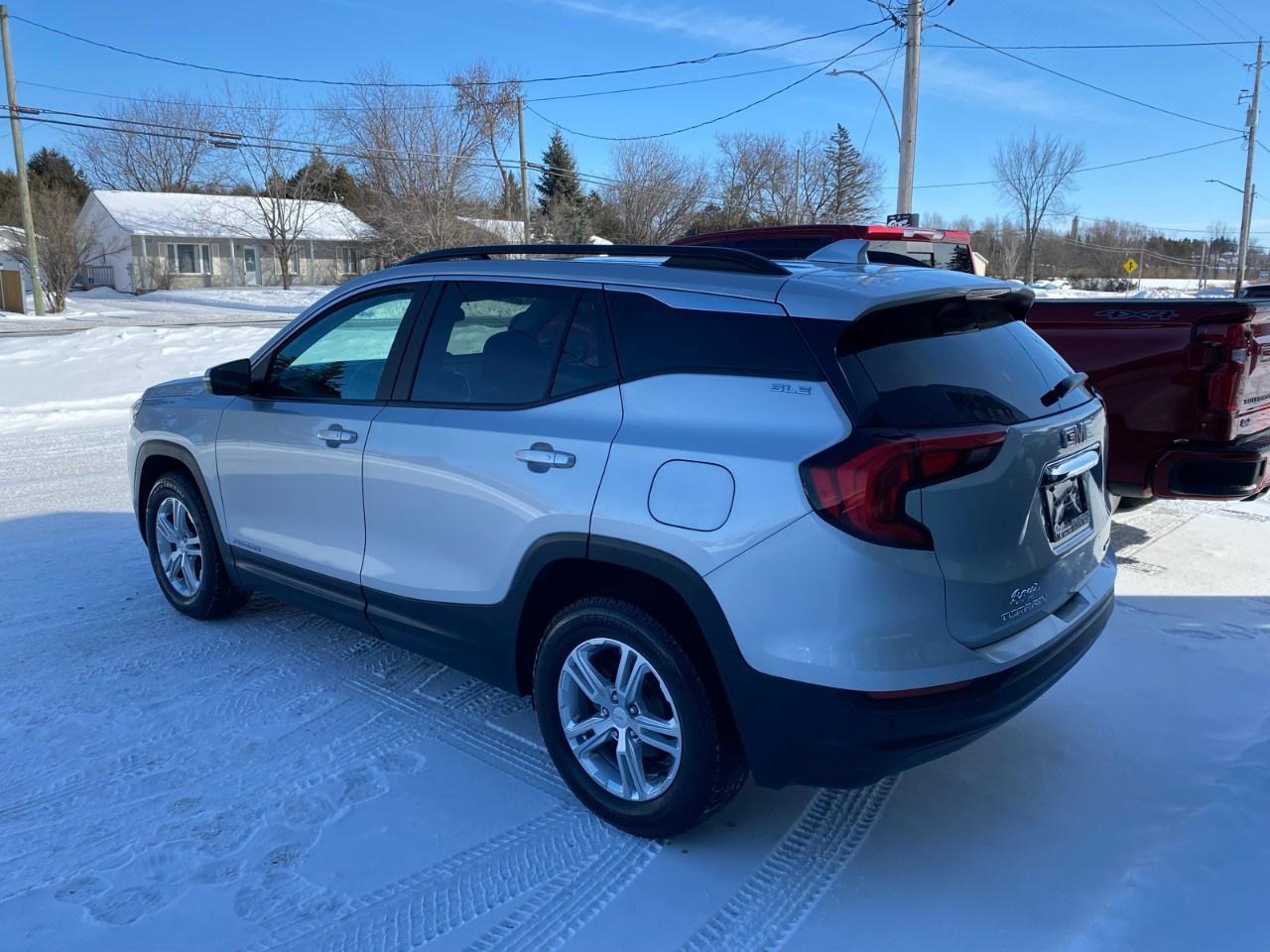 2021 GMC Terrain AWD SLE Photo
