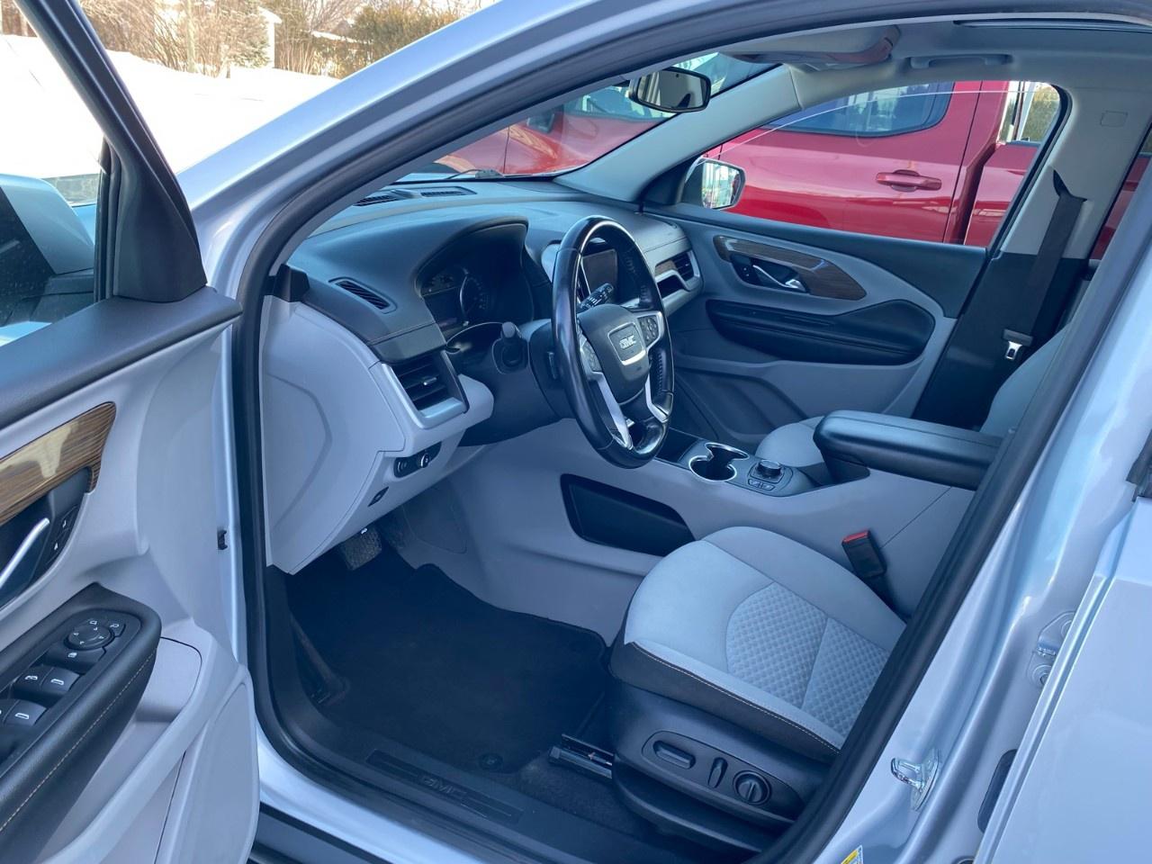 2021 GMC Terrain AWD SLE Photo