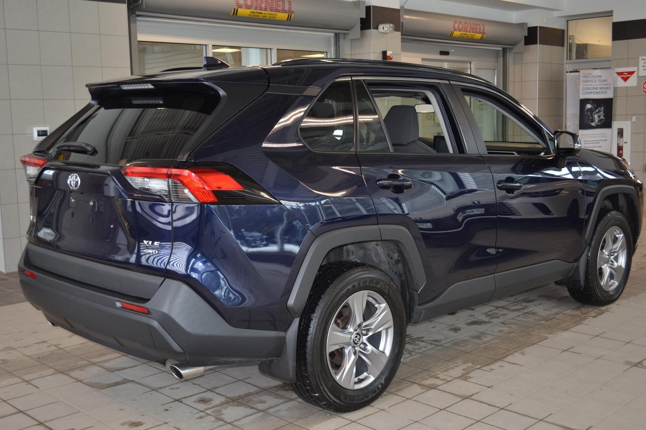 2022 Toyota RAV4 XLE Photo