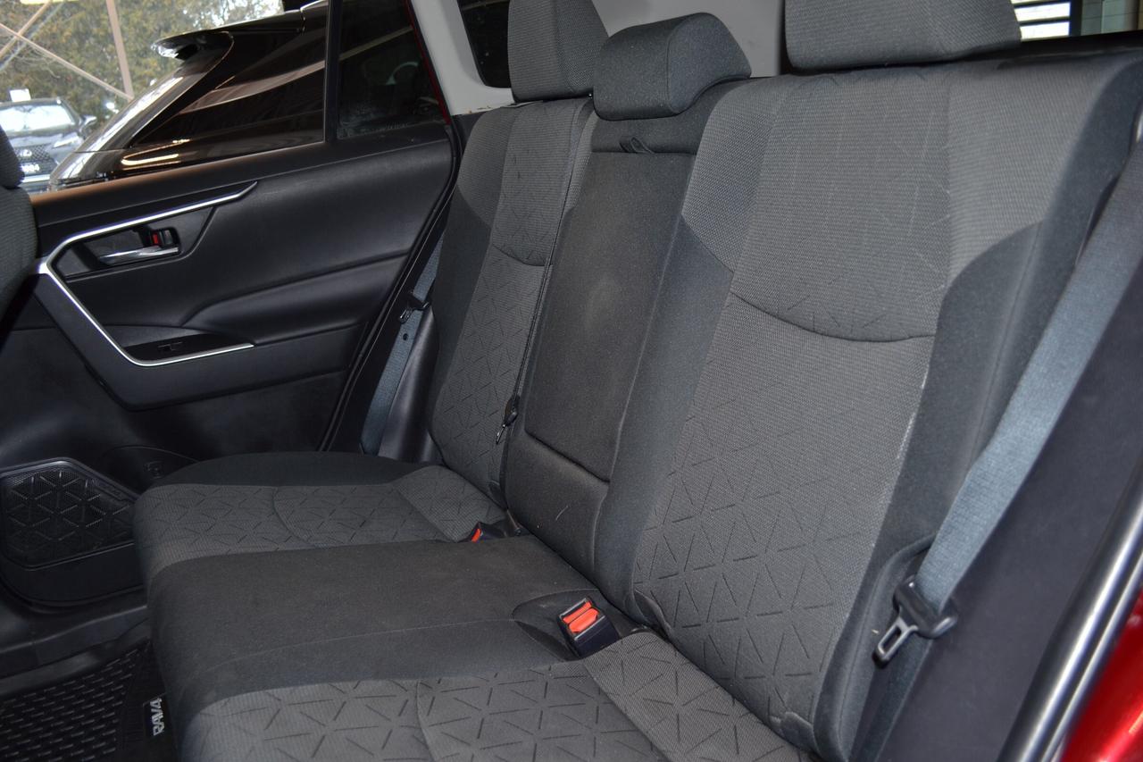 2022 Toyota RAV4 XLE Photo