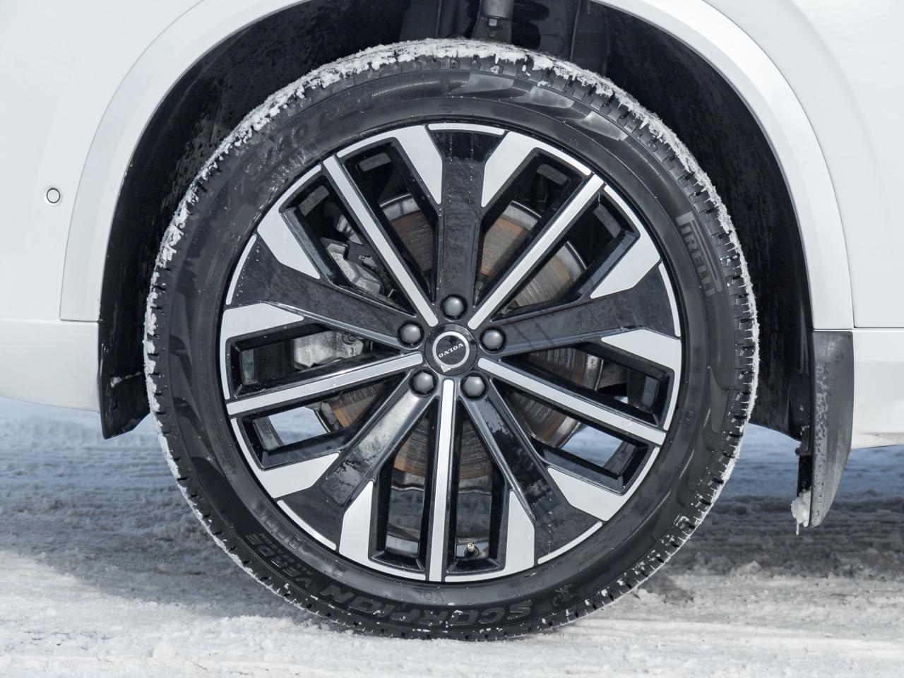 2025 Volvo XC90 2025.5 B6 AWD Plus  VOLVO CPO RATE FROM 3.49%* Photo