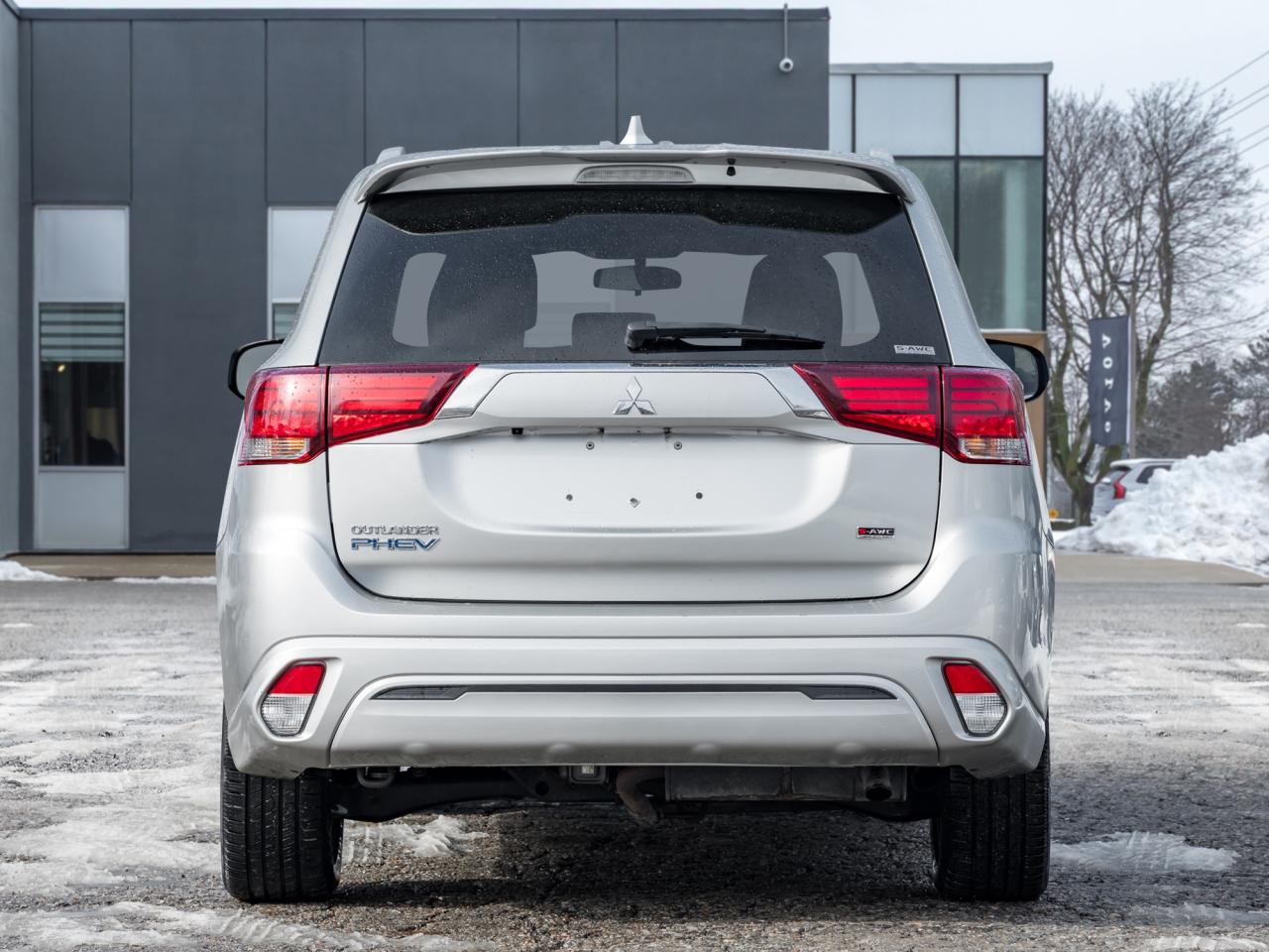 2020 Mitsubishi Outlander PHEV SE S-AWC  SAEFTY CERTIFIED FINANCE AS LOW AS 6.49% Photo