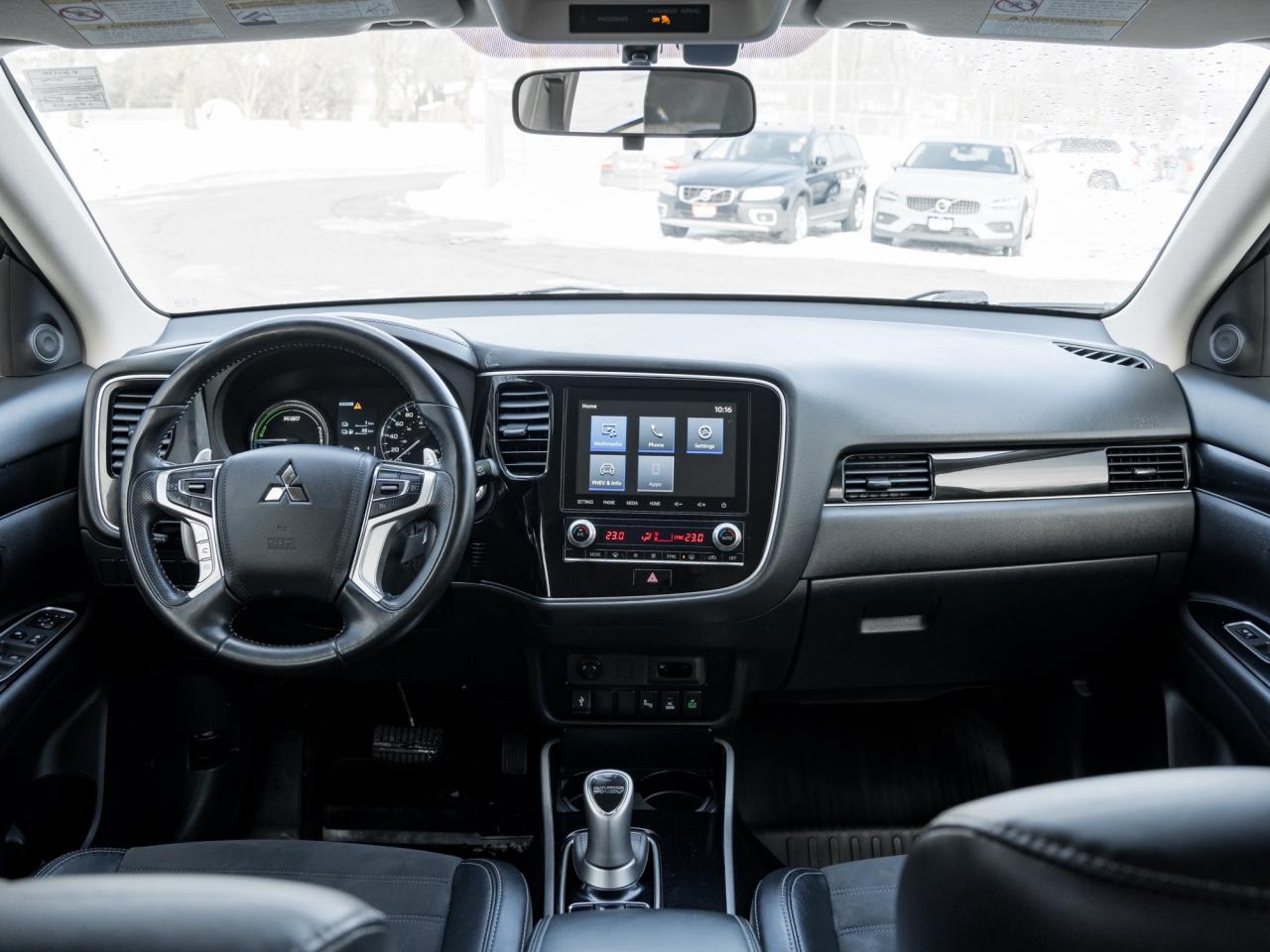 2020 Mitsubishi Outlander PHEV SE S-AWC  SAEFTY CERTIFIED FINANCE AS LOW AS 6.49% Photo